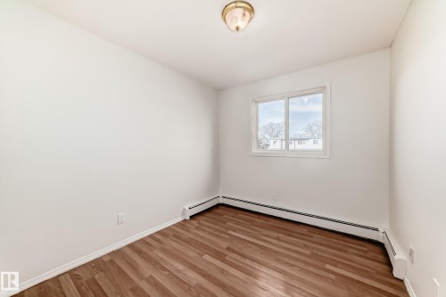 #18B 18305 89 Av Nw, Edmonton, AB - Indoor Photo Showing Other Room