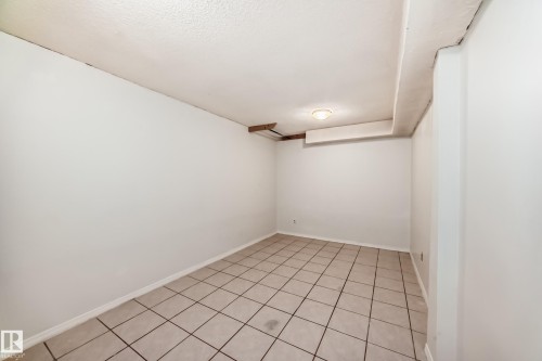 #18B 18305 89 Av Nw, Edmonton, AB - Indoor