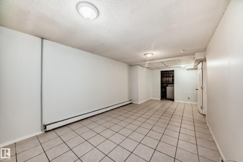 #18B 18305 89 Av Nw, Edmonton, AB - Indoor Photo Showing Other Room