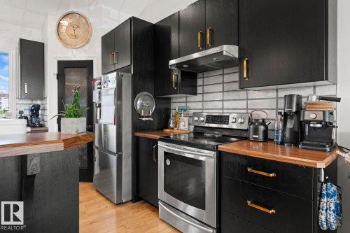 4804 64 Avenue, Cold Lake, AB - Indoor Photo Showing Kitchen