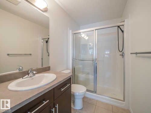 #66 465 Hemingway Rd Nw, Edmonton, AB - Indoor Photo Showing Bathroom