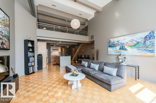 #203 10009 102 Av Nw, Edmonton, AB - Indoor Photo Showing Living Room