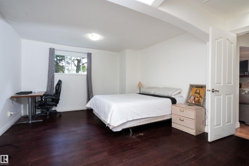 11918 42 Street Nw, Edmonton, AB - Indoor Photo Showing Bedroom