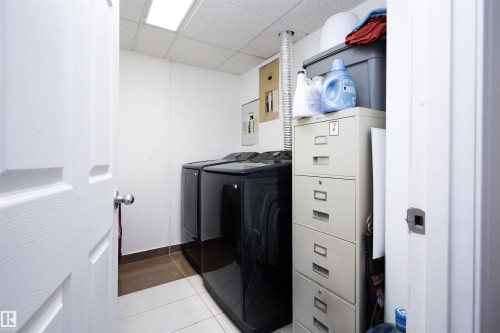 11918 42 Street Nw, Edmonton, AB - Indoor Photo Showing Laundry Room