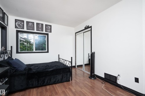 11918 42 Street Nw, Edmonton, AB - Indoor