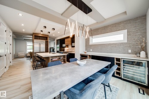 9625 101 Street Nw, Edmonton, AB - Indoor Photo Showing Dining Room