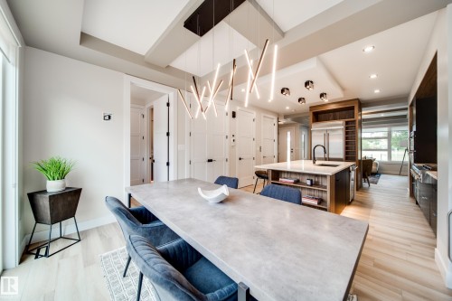 9625 101 Street Nw, Edmonton, AB - Indoor