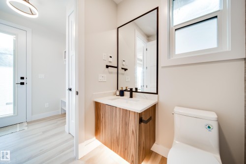 9625 101 Street Nw, Edmonton, AB - Indoor Photo Showing Other Room