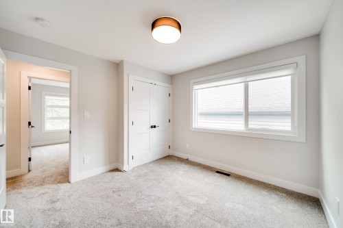 9625 101 Street Nw, Edmonton, AB - Indoor Photo Showing Other Room