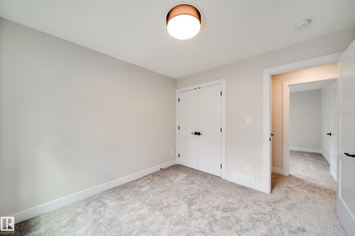9625 101 Street Nw, Edmonton, AB - Indoor Photo Showing Other Room
