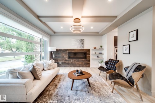 9625 101 Street Nw, Edmonton, AB - Indoor Photo Showing Living Room With Fireplace