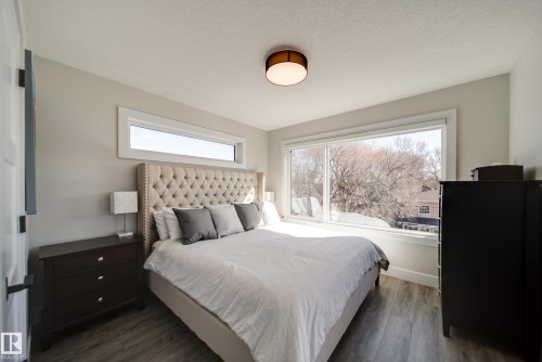 9625 101 Street Nw, Edmonton, AB - Indoor Photo Showing Bedroom