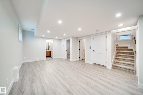 9625 101 Street Nw, Edmonton, AB - Indoor