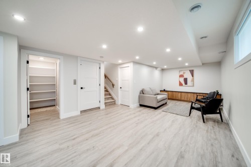 9625 101 Street Nw, Edmonton, AB - Indoor