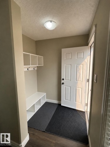 2251 Casey Crescent Sw, Edmonton, AB - Indoor