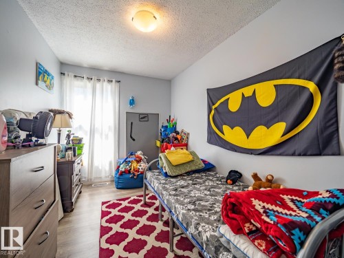Additional content - #No 510 Abbottsfield Rd Nw Nw, Edmonton, AB - Indoor Photo Showing Bedroom