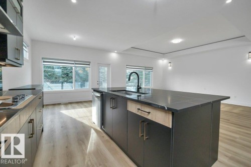 4 Southbridge Crt, Calmar, AB - Indoor Photo Showing Kitchen