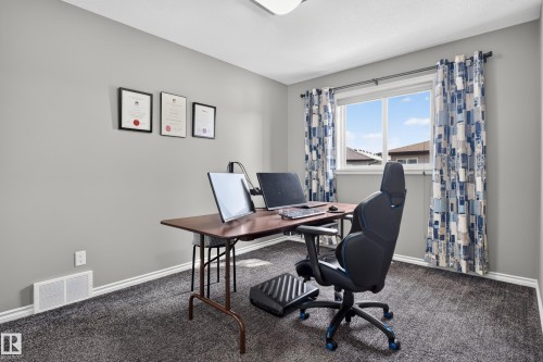 Window with white trim - 9515 221 Street Nw, Edmonton, AB - Indoor Photo Showing Office