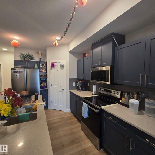 3014 9 Street Northwest , Edmonton, AB T6T 2V3 4