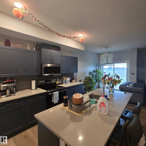3014 9 Street Northwest , Edmonton, AB T6T 2V3 5