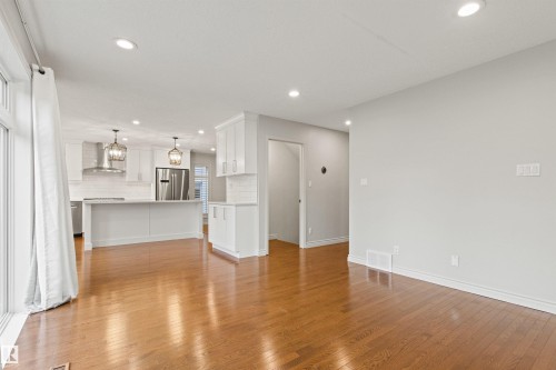 10626 125 Street Nw, Edmonton, AB - Indoor Photo Showing Kitchen