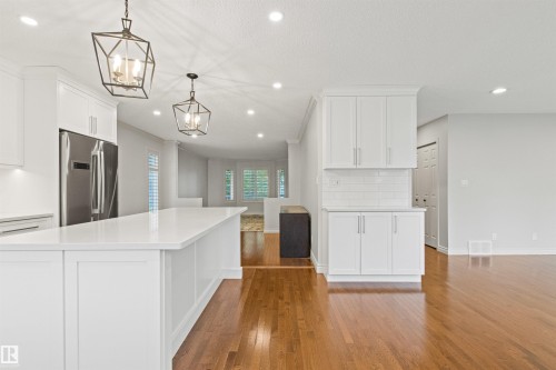 10626 125 Street Nw, Edmonton, AB - Indoor Photo Showing Kitchen