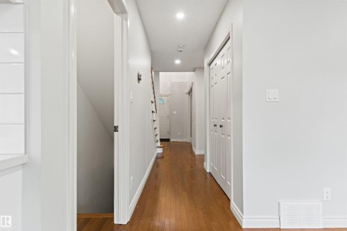 10626 125 Street Nw, Edmonton, AB - Indoor Photo Showing Other Room