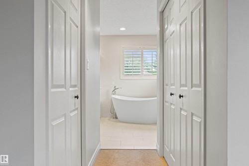 10626 125 Street Nw, Edmonton, AB - Indoor Photo Showing Other Room
