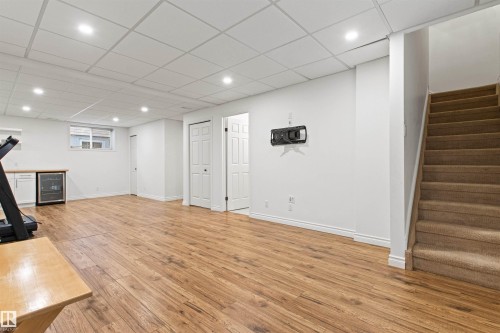 10626 125 Street Nw, Edmonton, AB - Indoor