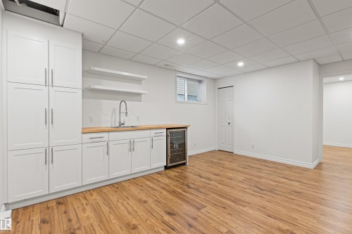 10626 125 Street Nw, Edmonton, AB - Indoor Photo Showing Other Room
