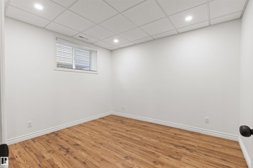 10626 125 Street Nw, Edmonton, AB - Indoor Photo Showing Other Room