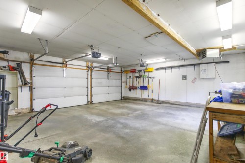 10626 125 Street Nw, Edmonton, AB - Indoor Photo Showing Garage