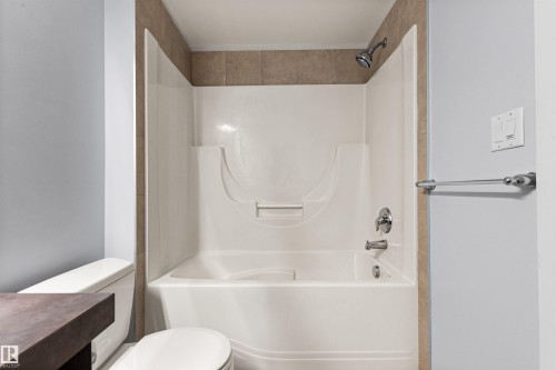 #2401 10152 104 St Nw, Edmonton, AB - Indoor Photo Showing Bathroom