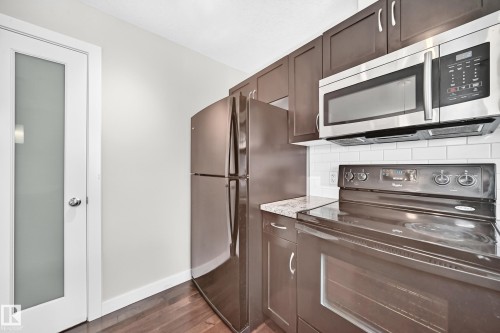 #73 9535 217 St Nw, Edmonton, AB - Indoor Photo Showing Kitchen
