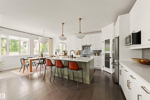 3722 Kidd Crescent Sw, Edmonton, AB - Indoor Photo Showing Kitchen With Stainless Steel Kitchen With Upgraded Kitchen
