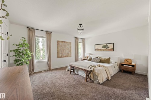 3722 Kidd Crescent Sw, Edmonton, AB - Indoor Photo Showing Bedroom