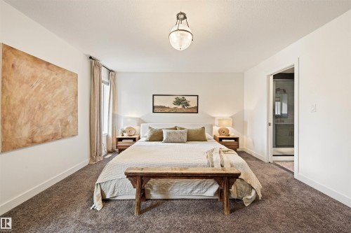 3722 Kidd Crescent Sw, Edmonton, AB - Indoor Photo Showing Bedroom