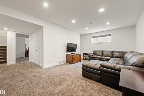 3722 Kidd Crescent Sw, Edmonton, AB - Indoor