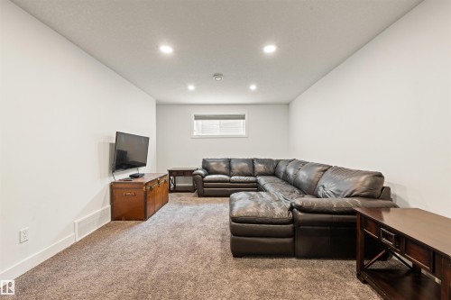 3722 Kidd Crescent Sw, Edmonton, AB - Indoor