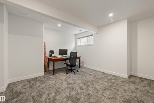 3722 Kidd Crescent Sw, Edmonton, AB - Indoor