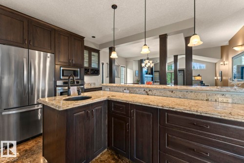 2303 2 Avenue, Cold Lake, AB - Indoor Photo Showing Kitchen With Upgraded Kitchen