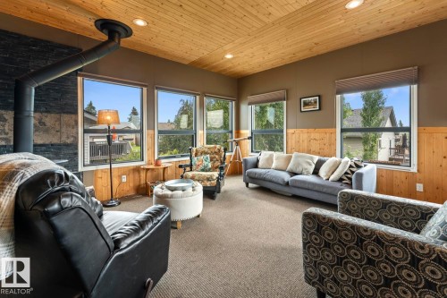 2303 2 Avenue, Cold Lake, AB - Indoor Photo Showing Living Room