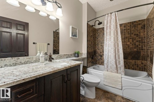 2303 2 Avenue, Cold Lake, AB - Indoor Photo Showing Bathroom