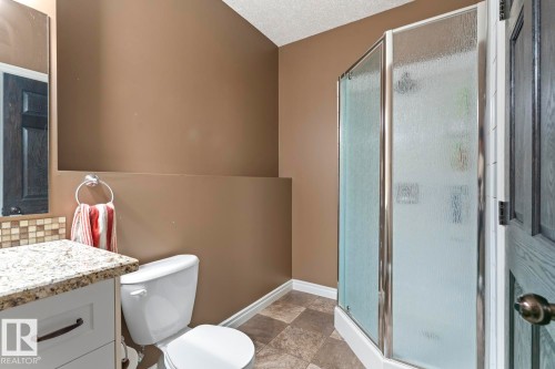 2303 2 Avenue, Cold Lake, AB - Indoor Photo Showing Bathroom