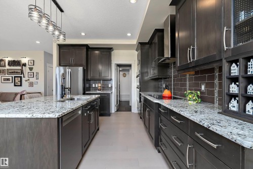 164 Durrand Bend, Fort Saskatchewan, AB - Indoor Photo Showing Kitchen With Upgraded Kitchen