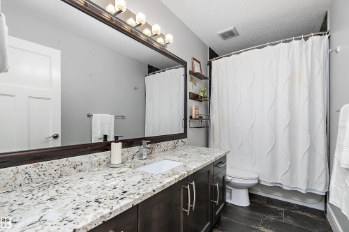 164 Durrand Bend, Fort Saskatchewan, AB - Indoor Photo Showing Bathroom