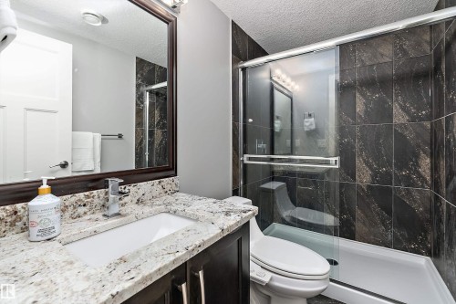 164 Durrand Bend, Fort Saskatchewan, AB - Indoor Photo Showing Bathroom