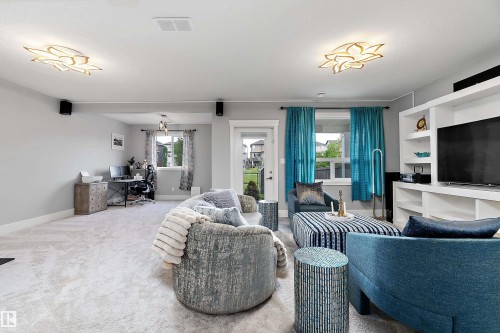 164 Durrand Bend, Fort Saskatchewan, AB - Indoor Photo Showing Living Room