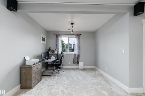 164 Durrand Bend, Fort Saskatchewan, AB - Indoor Photo Showing Office