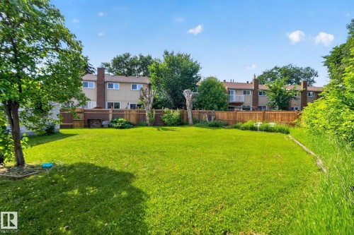13050 32A Street Nw, Edmonton, AB - Outdoor With Backyard